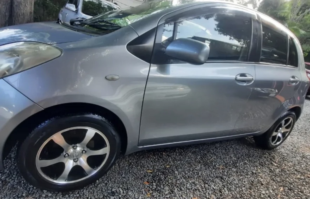 Toyota New Vitz - Foto 3